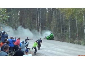 Sanki Kaza Yapmak İçin Yarıştılar !