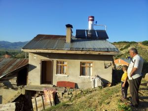 Doğu Karadeniz Köylüsü Elektrik Üretiminde Güneşi Keşfetti