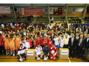 Büyükşehirden Amatör Spor Kulüplerine Büyük Destek