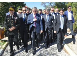 Yunus Emre Türbesi Başında Anıldı