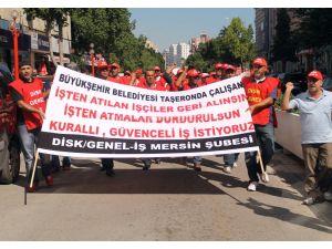 İşten Çıkarılan İşçiler Büyükşehir Belediyesine Yürüdü