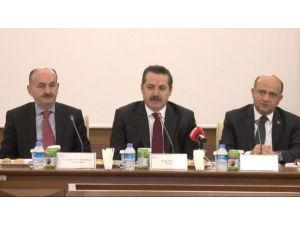 Bakanlar İlaç Sektörü Temsilcileriyle