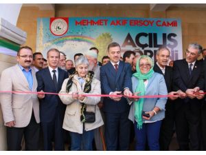 Milli Şairin İsminin Verildiği Camiyi Torunu Açtı