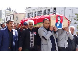 Erzurum’da Hayatını Kaybeden Kck Tutuklusu Kars’ta Toprağa Verildi