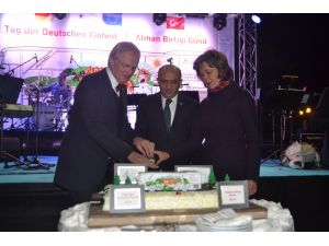 Almanyanın Birleşme Gününün 24. Yıldönümü