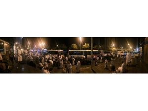 Hacıların Arafata Gece İntikalleri Yapıldı