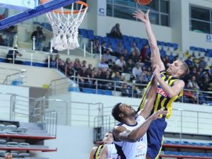 Kanarya Çeyrek Finalde