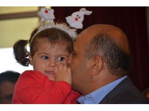 Bakan Çocukların Bayramını Kutladı
