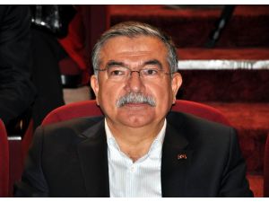 Milli Savunma Bakanı İsmet Yılmaz: