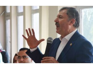 ’’Benim Mehmetçiğime Taş Atıyor’’