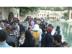 Turistler Savaş Dinlemedi