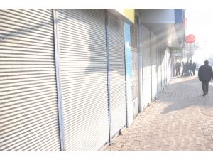 Doğubayazıt’ta Kepenkler Açılmadı