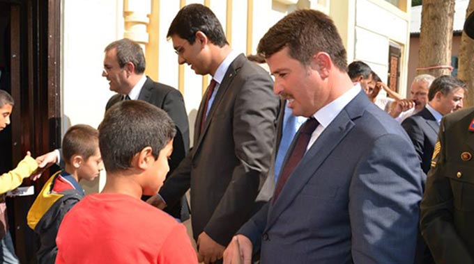 Okumuş,  Bayramlaşma Törenine Projeleri ile Damga Vurdu