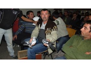 Kahvede Güvercin Mezadı