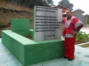Ölmeden Önce Kendine Anıt Mezar Yaptı