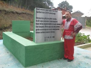 Kendisi İçin Anıt Mezar Yaptırdı