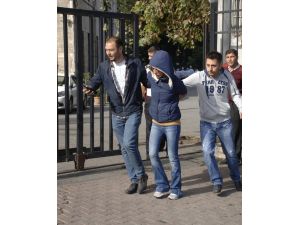 İstanbul Üniversitesi’ndeki Olaylarda 2 Öğrenci Yaralandı