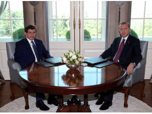 Cumhurbaşkanı Erdoğan, Başbakan Davutoğlu İle Görüştü