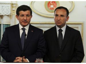 Başbakan Davutoğlu Adalet Bakanlığını Ziyaret Etti