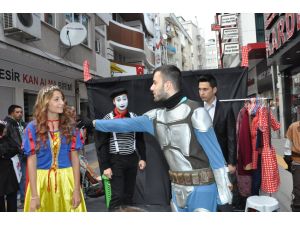Karesi Sanat Sokağı Açıldı
