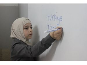 Suriyeli Miniklerin Türkçe Azmi