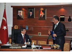 Malatya Büyükşehir, Başbakan Davutoğlu’na Talep Dosyası Sundu