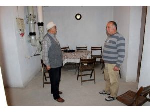 Atom Bombasından Bile Korkmuyor!