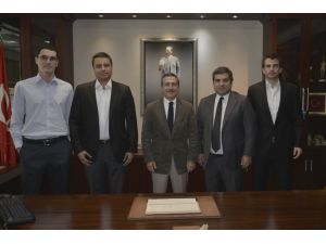 Eskişehir Basket Kulübü Yöneticileri Başkan Ataç’ı Ziyaret Etti