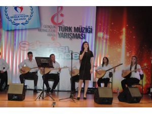 “Sahne Sırası Sende” Türk Müziği Yarışması Renkli Görüntülere Sahne Oldu