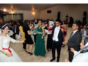 Işid’in Kaçırdığı Polisin Oğlunun Ertelenen Düğünü Yapıldı