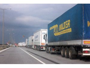 Kapıkule’de Altı Kilometre Tır Kuyruğu Oluştu