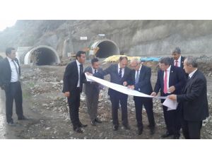 Yeni Zigana Tüneli Projesi Ve Çevre Yolu İnşaatı Çalışmalarını Yerinde İncelediler