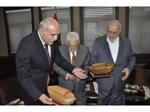 Saadet Partisi Eski Genel Başkanı Kutan, Vali İpek’i Ziyaret Etti