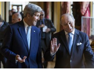 Kerry, Fransız Mevkidaşı Fabiusla Görüştü