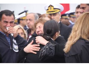 Şehitlere Gözü Yaşlı Veda