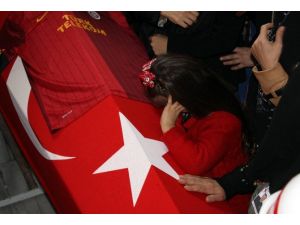Babasının Başucundan Bir An Olsun Ayrılmadı