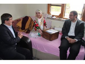 Davutoğlu’nun Ziyaret Ettiği Engelli Kadın Vefat Etti