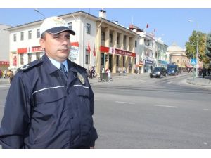 Kırmızı Işıkta Geçen Sürücülere Teşekkür Mektubu