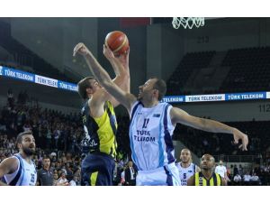 Fenerbahçe Lige Galibiyetle Başladı