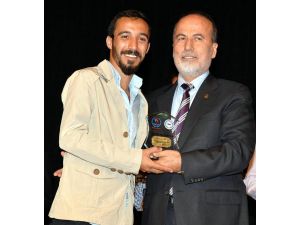Gençlik Ve Spor Bakanlığı İle Askfden İhaya Plaket