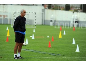 Halilhodzic Kara Kara Düşünüyor