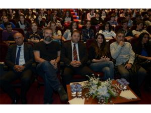 Sigara Kullanan Çocuğu Ünlü İsimler De Etkileyemedi