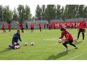 Elzağısporda, Manisapor Maçı Hazırlıkları Sürüyor