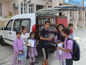 Atlı Katırlı Kütüphaneciden İlham Aldı, Mobil Kütüphane Hizmetini Başlattı