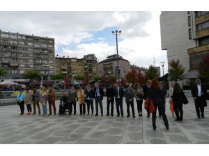 Kosova’da Yoksulluğa Karşı Yürüyüş Düzenlendi