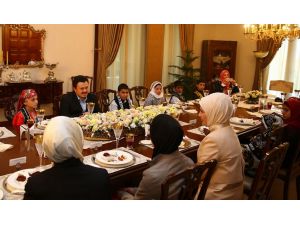 Emine Erdoğan, Dünya Yetimlerini Kabul Etti