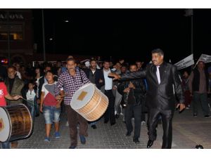 Davullu Klarnetli Protesto Yürüyüşü