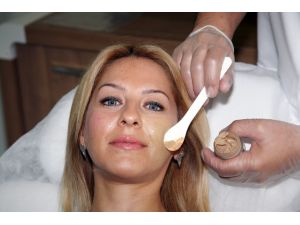 Cilt Lekeleri De Altın İğneye Karşı Gelemiyor