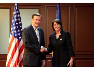 Kosova’daki Siyasi Çıkmaz Abd’li Senatöre Ajandasını Değiştirtti