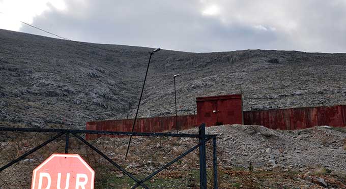 Yüksekten Düşen Genç Ağır Yaralandı